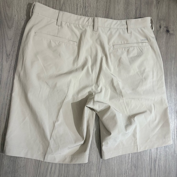 Izod Golf Shorts Beige Khaki Mens Sz 36 Preppy Outdoor - Picture 6 of 7